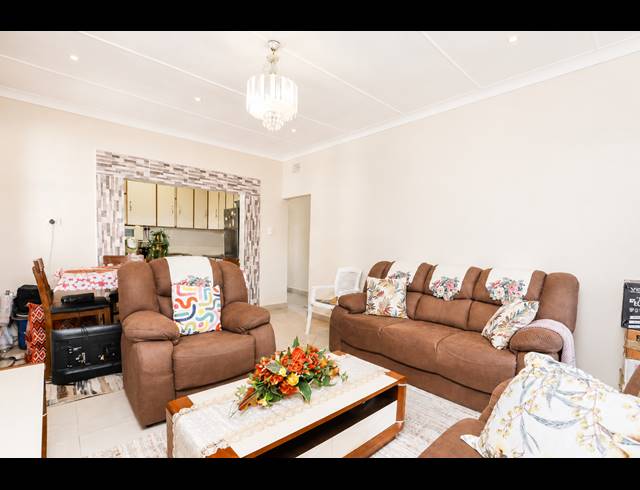 2 BEDROOM APARTMENT FOR SALE IN MORNINGSIDE